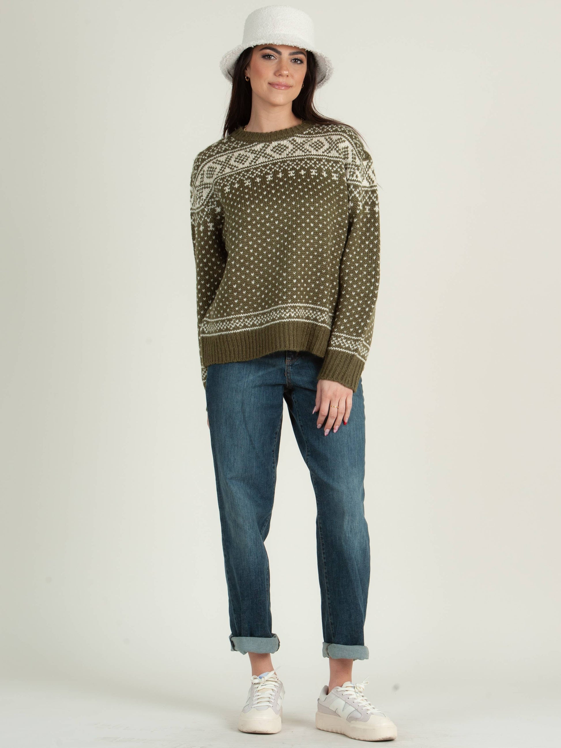 GREEN SWEATER