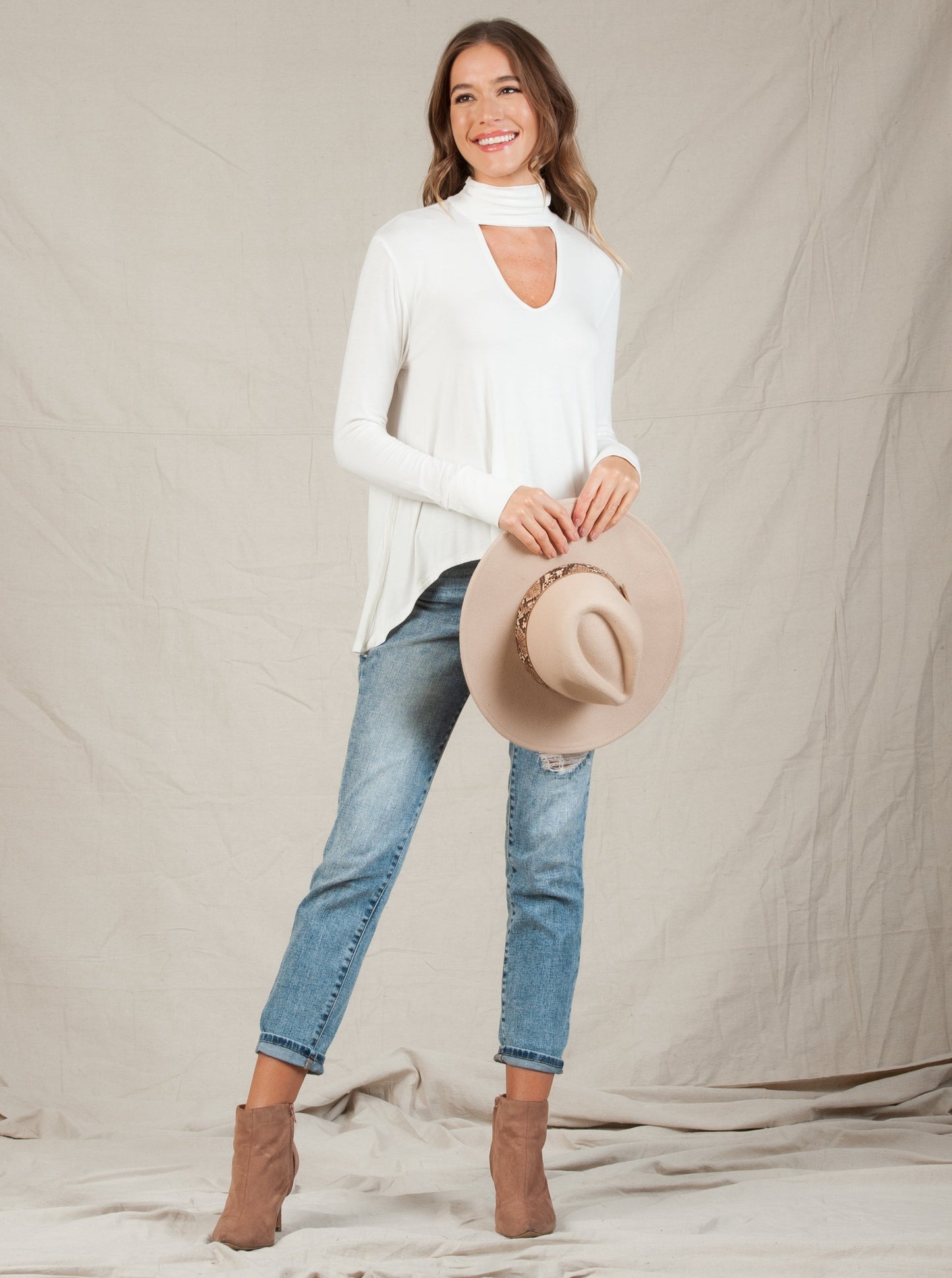 ELSA TURTLE NECK CUTOUT TOP