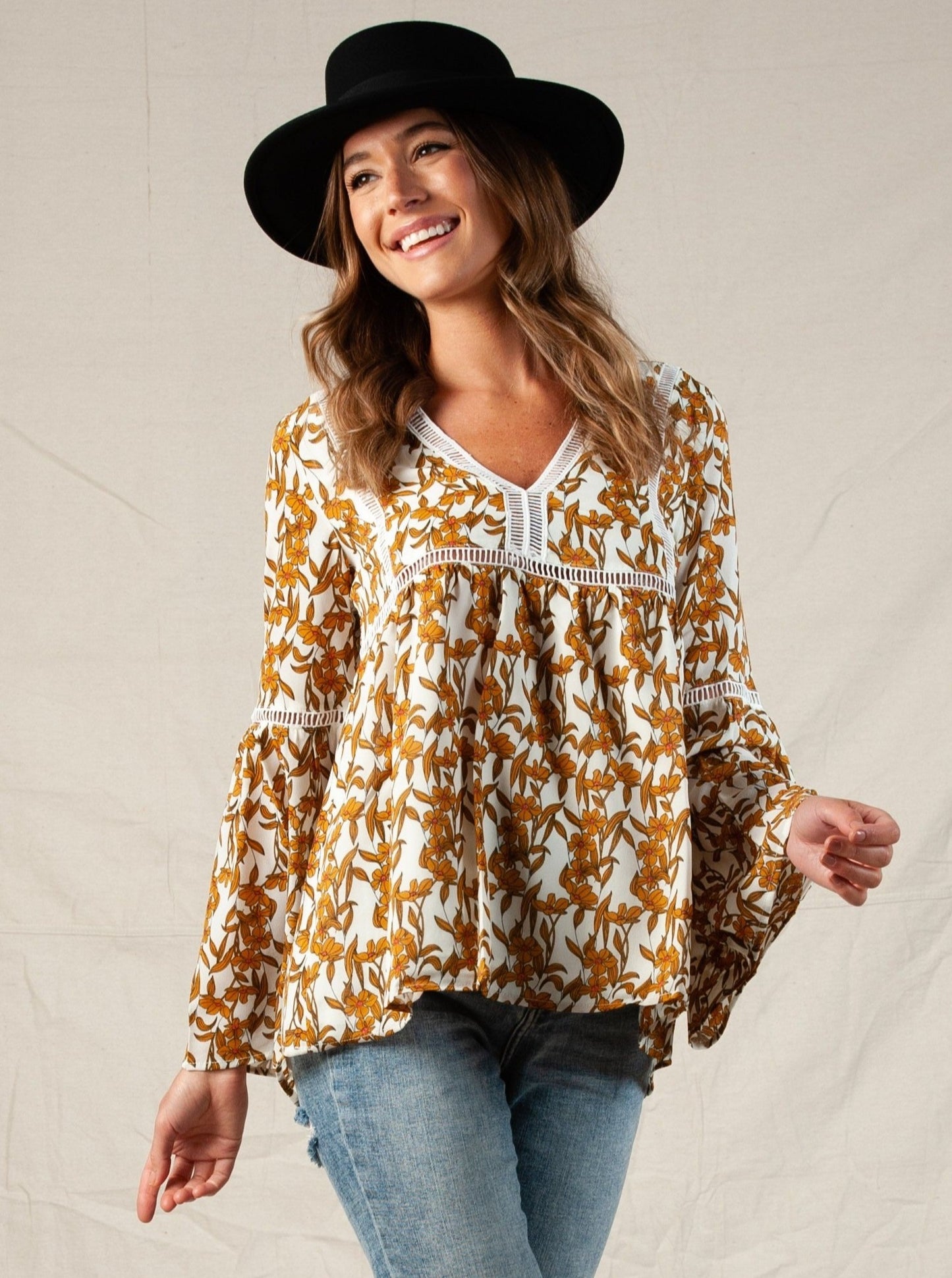 LAURA BELL SLEEVE TOP-WHITE MUSTARD FLORAL