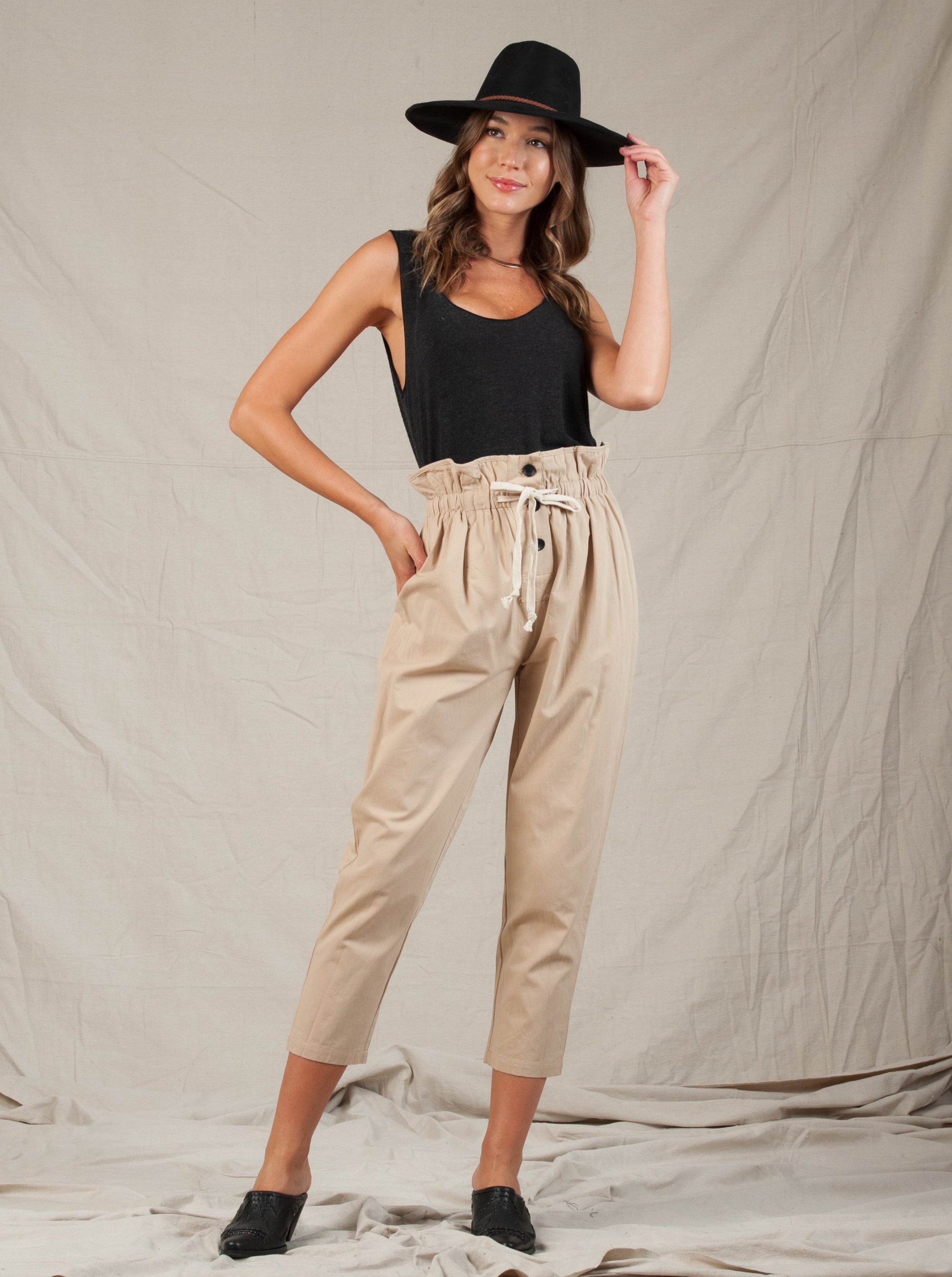 Elegant trousers with pressed crease Color beige  RESERVED  1410T08X