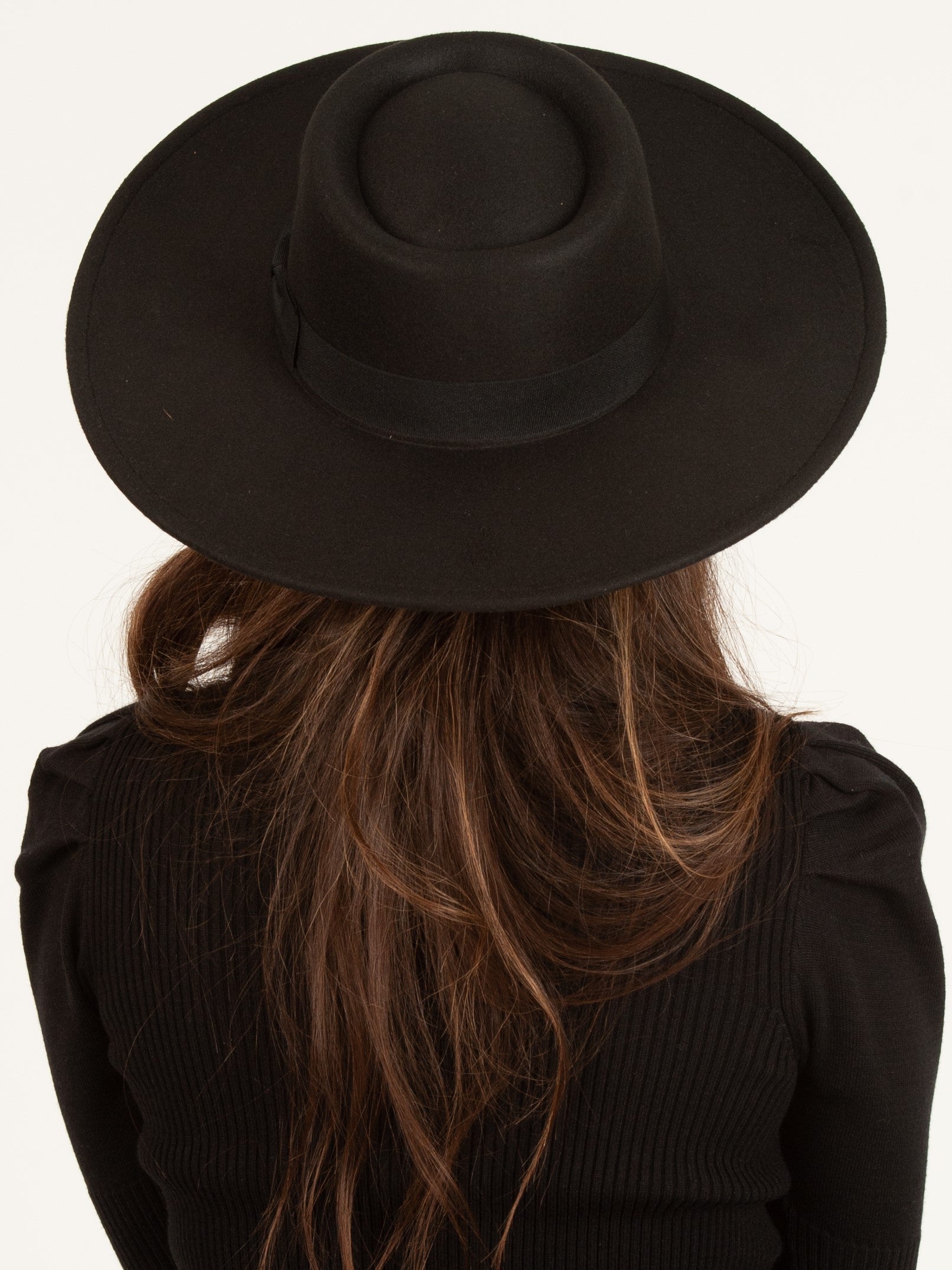 BLACK BOATER HAT