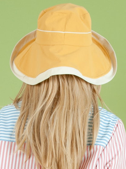 REVERSIBLE BUCKET HAT