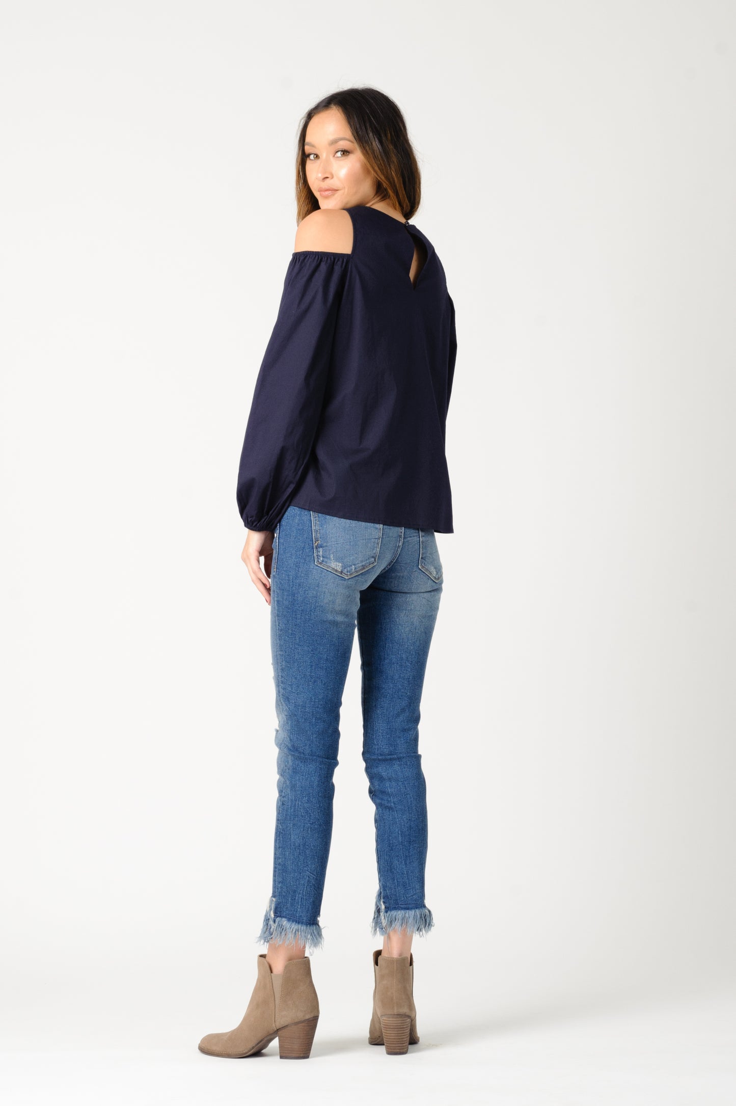 MICHELLE COLD SHOULDER TOP-NAVY