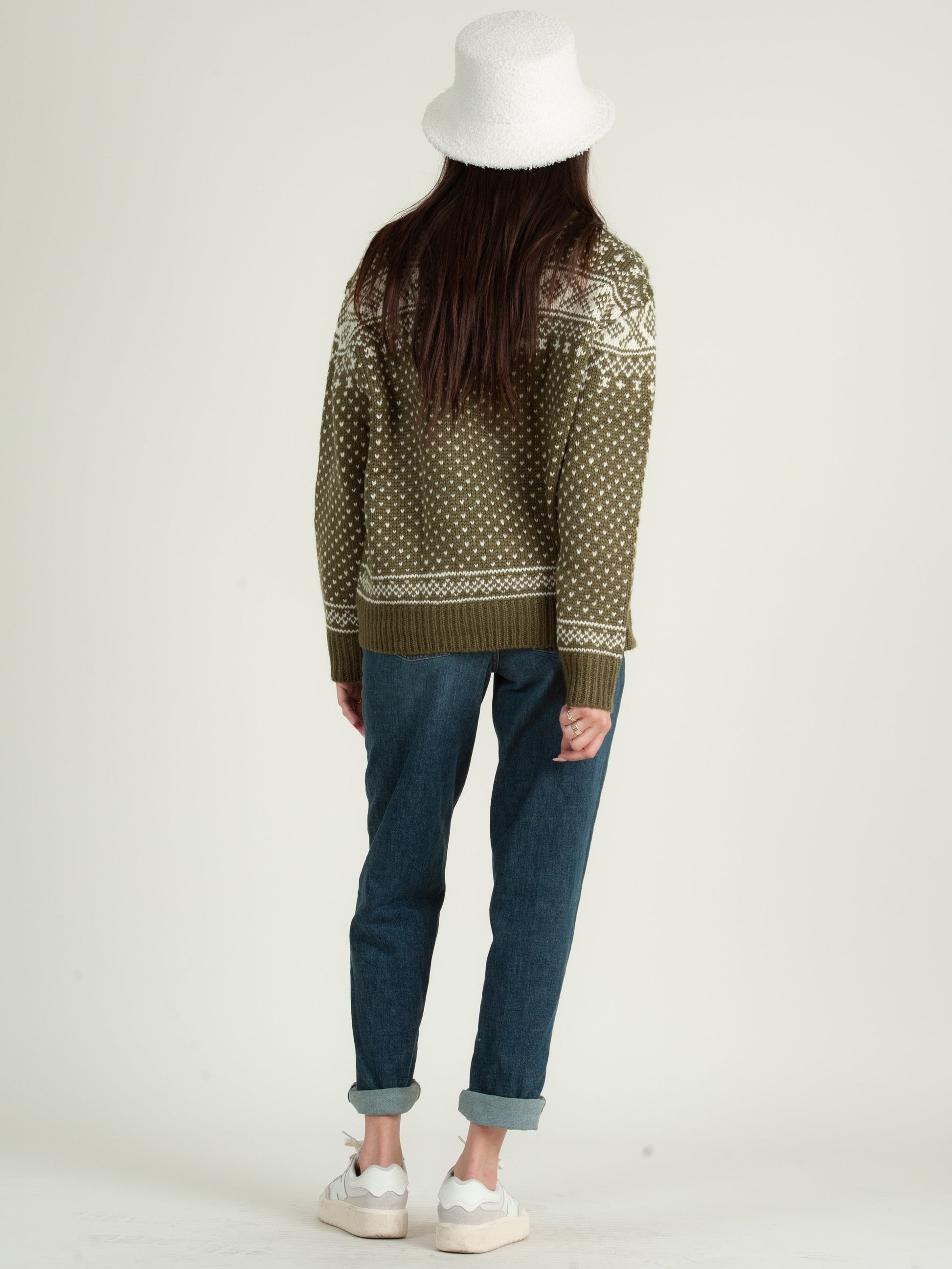 GREEN SWEATER