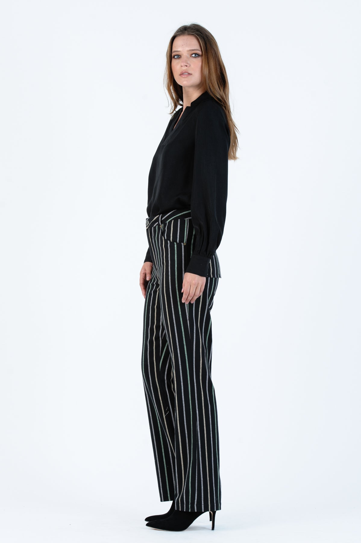 MAYFLOWER CUFFED BLOUSE-OBSIDIAN