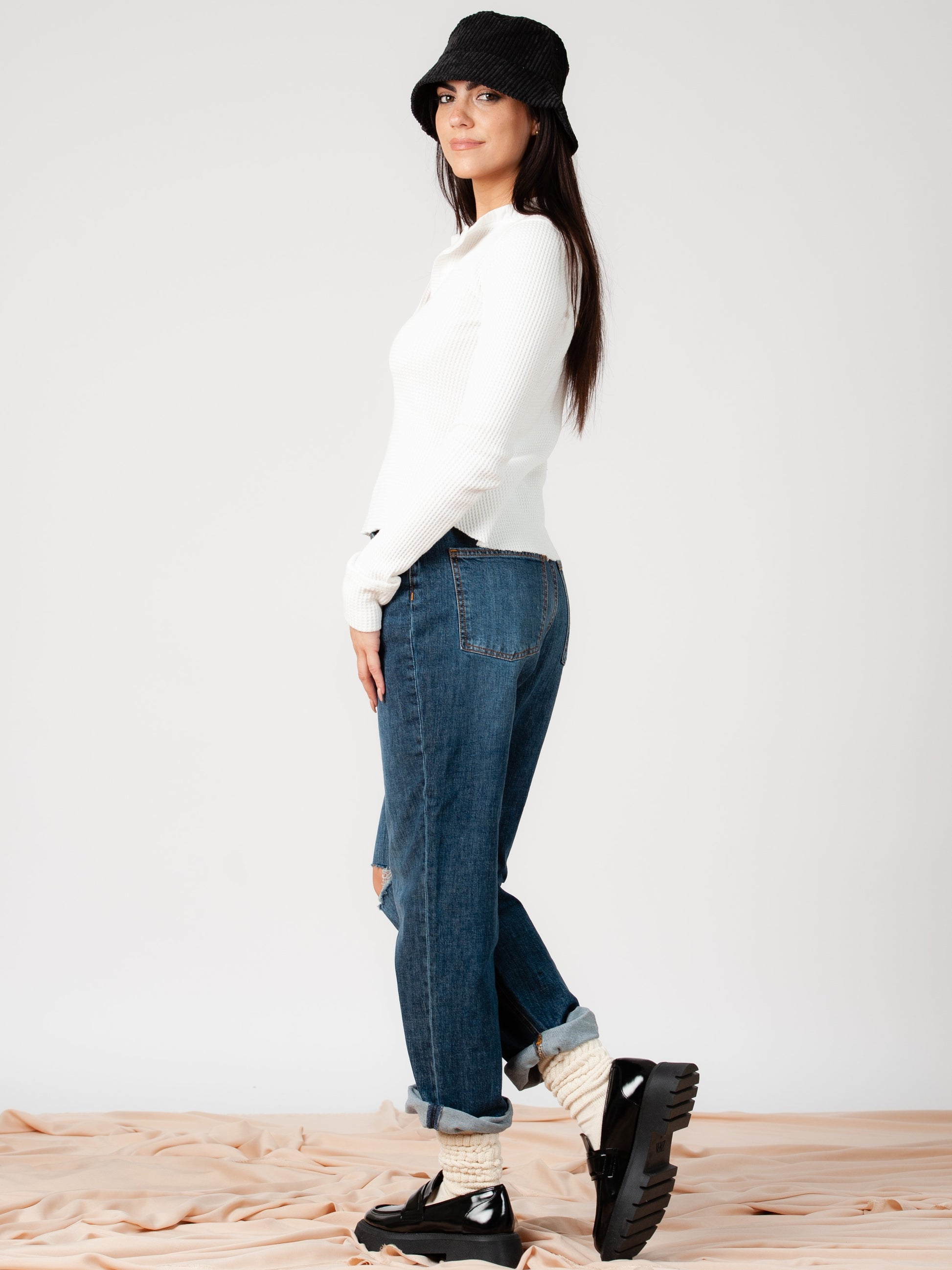 WHITE THERMAL LONG SLEEVE TOP