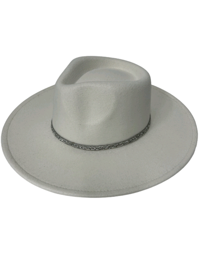 WHITE RANCHER HAT WITH TRIM