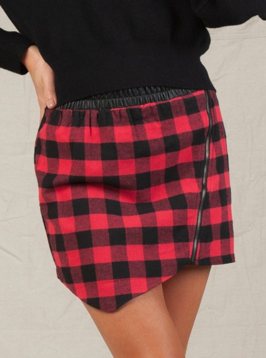 BUFFY SKIRT BUFFALO PLAID-BLACK RED